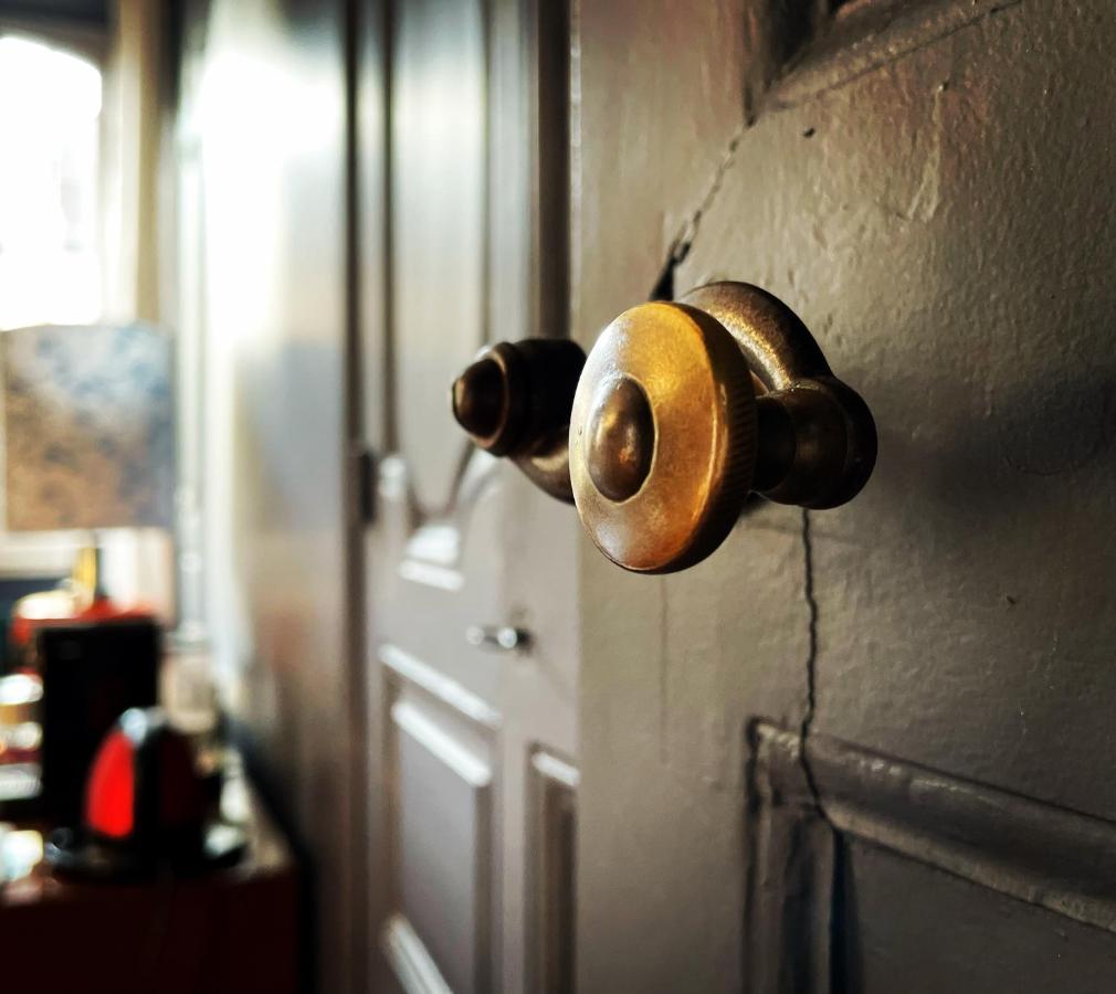 La Maison Aux Murs Anciens Et Ses Chambres Tarbes Luaran gambar