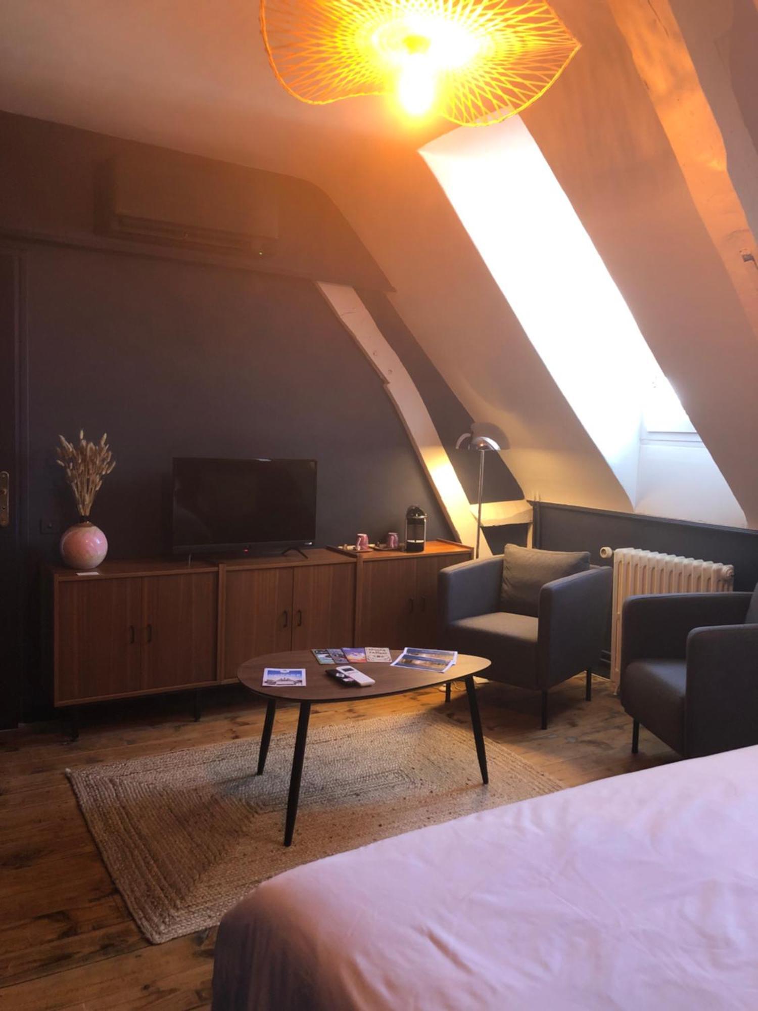 La Maison Aux Murs Anciens Et Ses Chambres Tarbes Luaran gambar